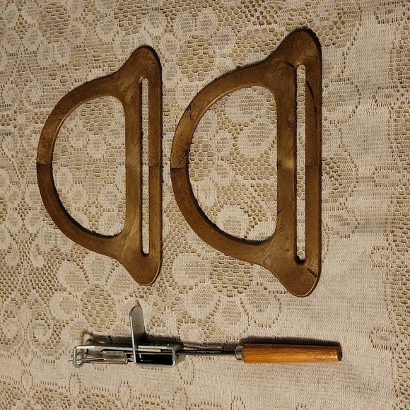 Vintage Rug Latcher plus Bonus - Picture 2 of 4